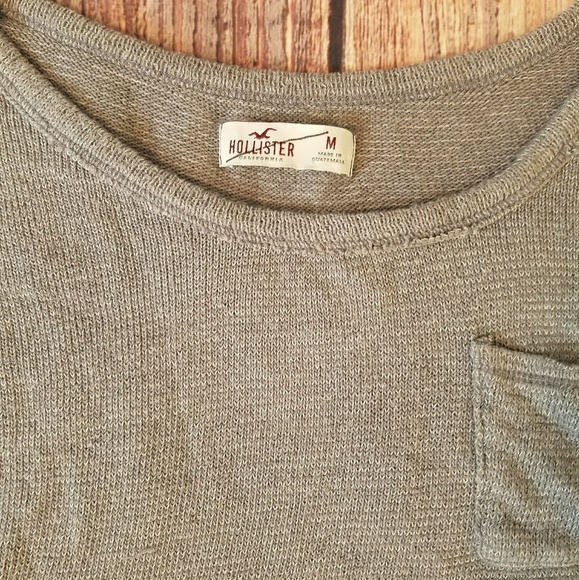 •3\$15•Hollister • Distressed Crop Sweater - Picture 3 of 3